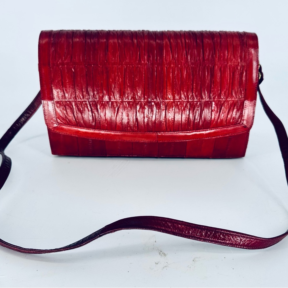 Vntg Genuine Eel Skin Maroon Leather Clutch Purse Shoulder Strap Suede Interior